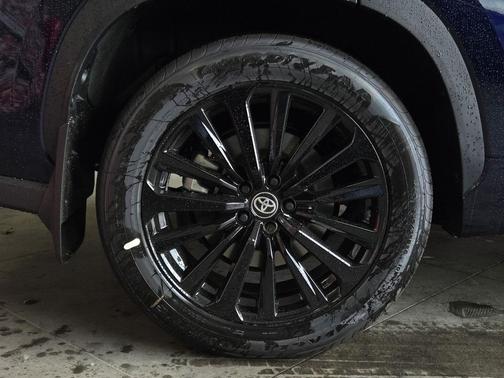 2026 Toyota Highlander XSE