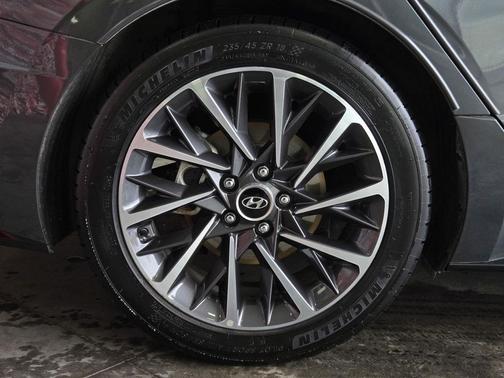2021 Hyundai SONATA Limited