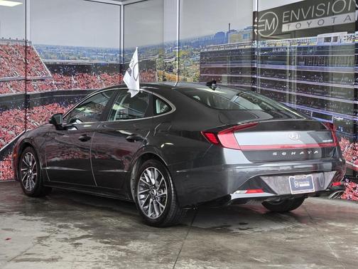 2021 Hyundai SONATA Limited