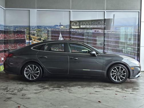 2021 Hyundai SONATA Limited