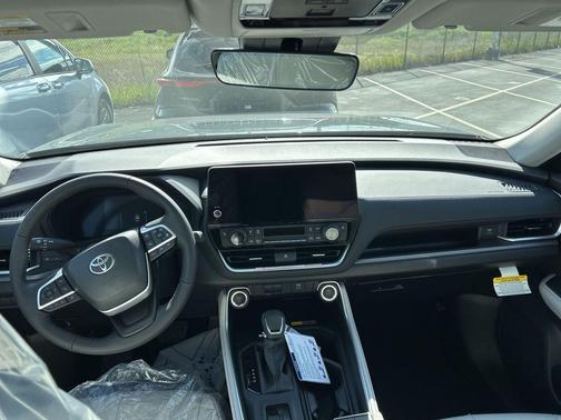 2026 Toyota Grand Highlander Hybrid XLE