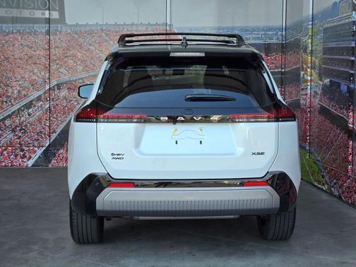 Wind Chill Pearl w/Black Roof 2026 Toyota RAV4 SE