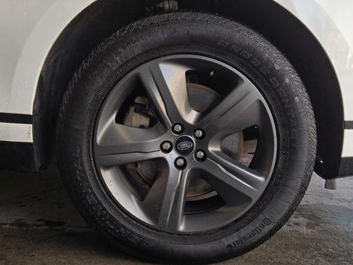 2025 Land Rover Range Rover Velar P250 SE R-Dynamic