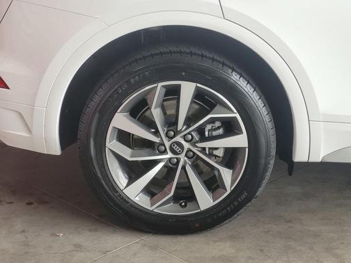 2024 Audi Q5 45 S line Premium Plus