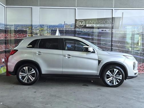 2024 Mitsubishi Outlander Sport SE