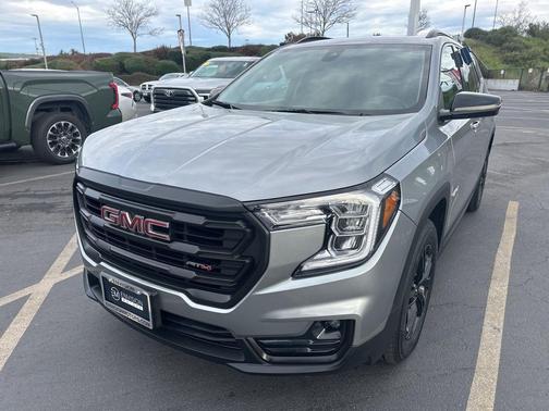2023 GMC Terrain AWD AT4