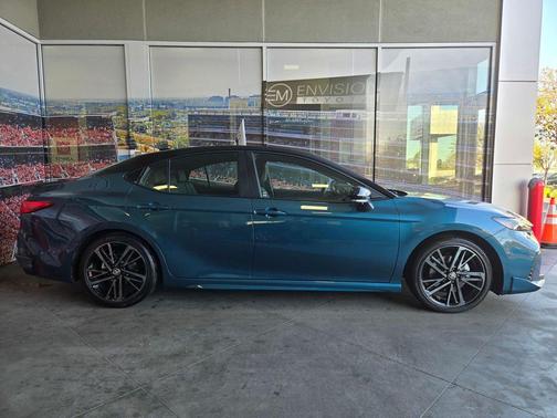 Ocean Gem/Midnight Black Metallic 2025 Toyota Camry XSE