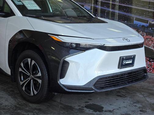 2025 Toyota bZ4X XLE