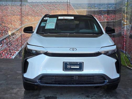 2025 Toyota bZ4X XLE