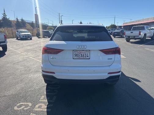 2024 Audi Q3 Premium 45 TFSI S line quattro Tiptronic