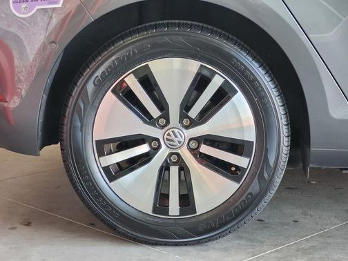 2019 Volkswagen e-Golf SEL Premium