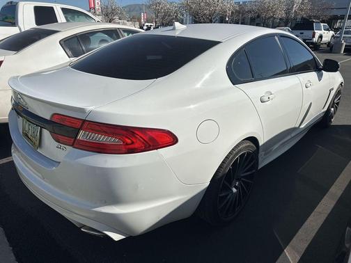 2015 Jaguar XF 