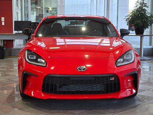 Track bRed 2026 Toyota GR86 Premium