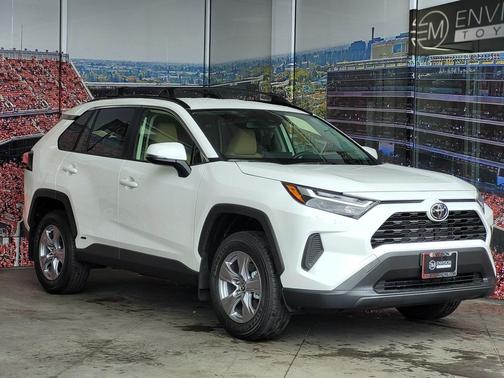 2025 Toyota RAV4 Hybrid LE