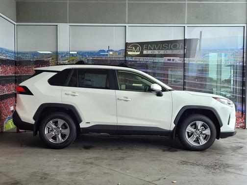 2025 Toyota RAV4 Hybrid LE