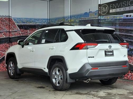 2025 Toyota RAV4 Hybrid LE