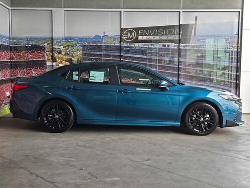 Ocean Gem 2026 Toyota Camry SE