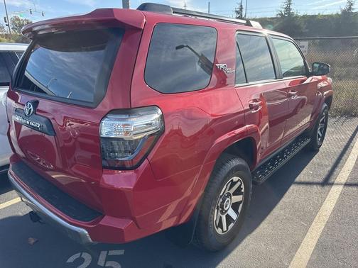 2024 Toyota 4Runner TRD Off Road