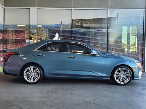 2023 Cadillac CT4 Premium Luxury
