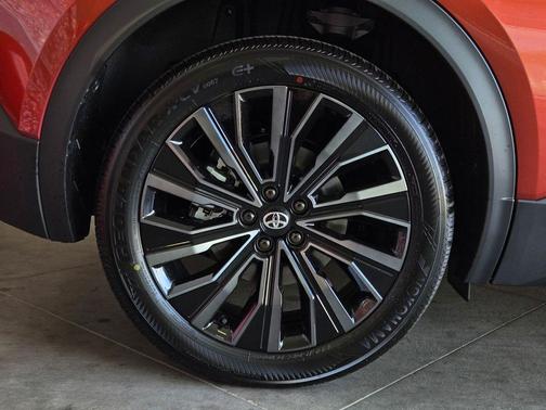 Tandoori 2026 Toyota C-HR XSE