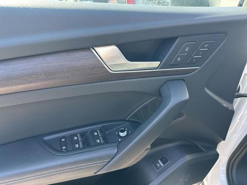 2024 Audi Q5 45 S line Premium Plus