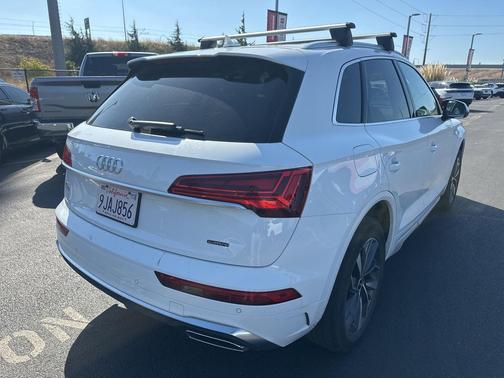 2024 Audi Q5 45 S line Premium Plus
