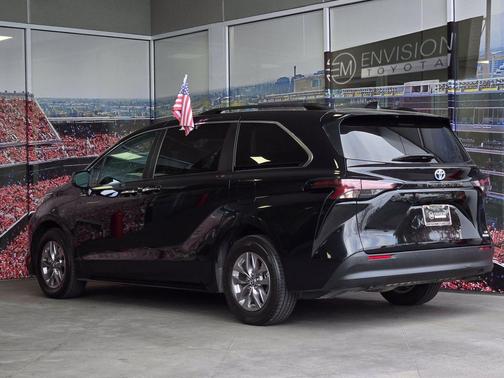 Midnight Black 2023 Toyota Sienna XLE