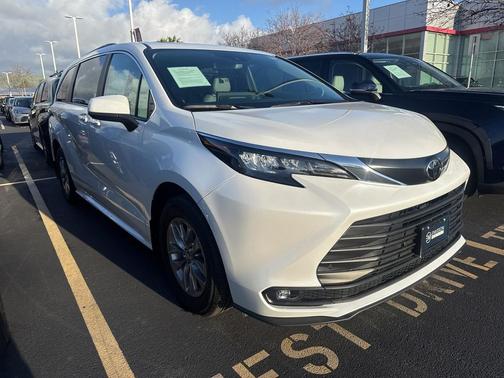 2026 Toyota Sienna XLE