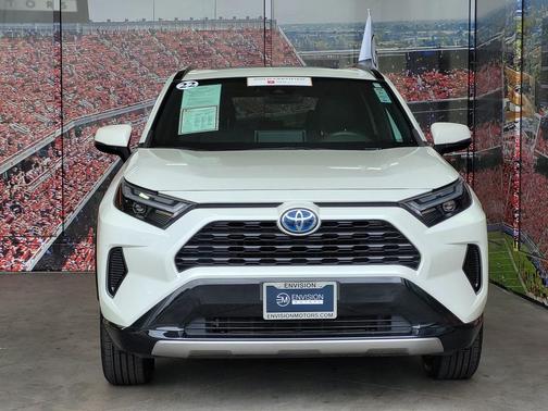 2022 Toyota RAV4 Hybrid SE