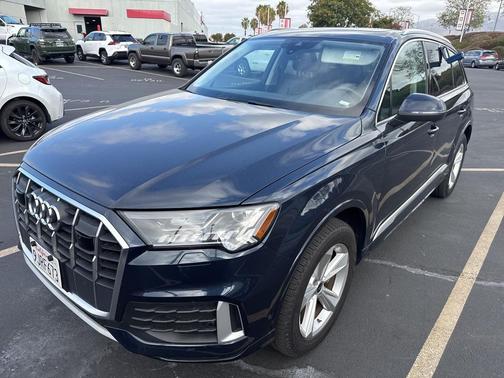 2024 Audi Q7 45 Premium Plus