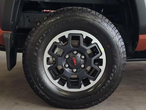 2025 Toyota Tacoma TRD Off Road