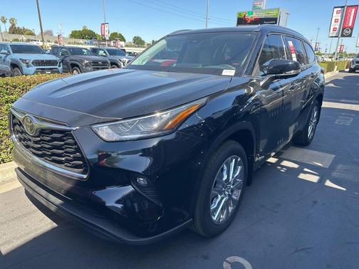 Midnight Black Metallic 2026 Toyota Highlander Hybrid Limited