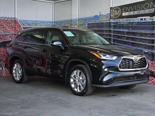 Midnight Black Metallic 2026 Toyota Highlander Hybrid Limited