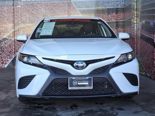 2020 Toyota Camry SE