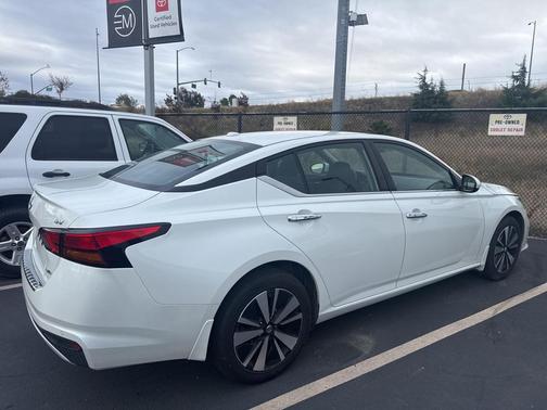 2022 Nissan Altima 2.5 SV