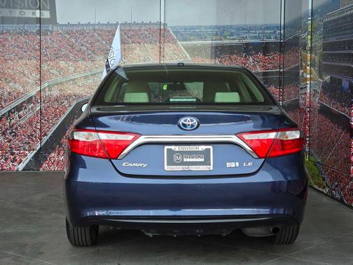 2016 Toyota Camry Hybrid LE