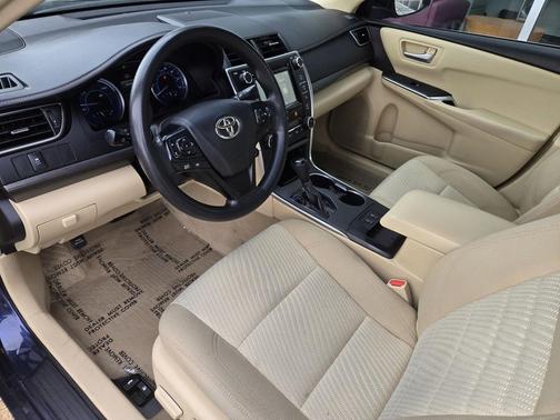 2016 Toyota Camry Hybrid LE