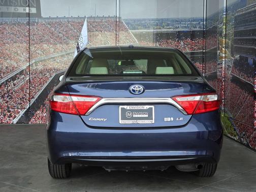 2016 Toyota Camry Hybrid LE