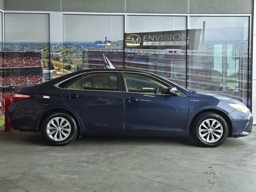 2016 Toyota Camry Hybrid LE