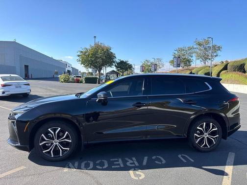 Black 2026 Toyota Crown Signia XLE
