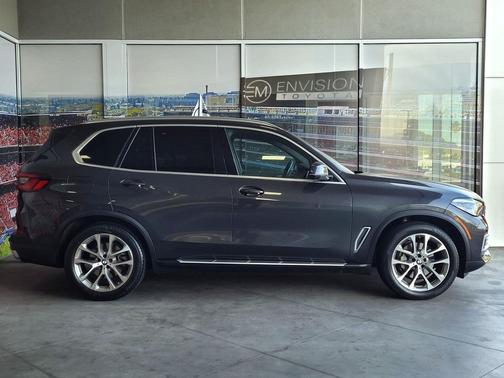 2023 BMW X5 sDrive40i