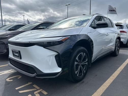 2025 Toyota bZ4X XLE