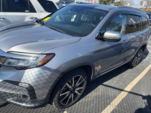 2022 Honda Pilot Touring 8-Passenger