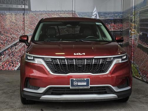 2024 Kia Carnival LX