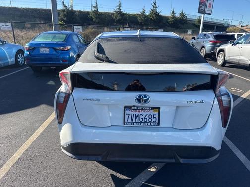 2017 Toyota Prius Three Touring