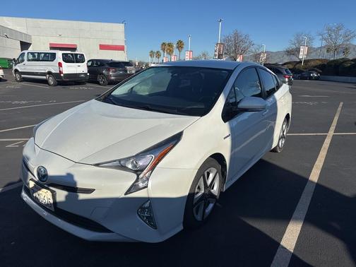 2017 Toyota Prius Three Touring