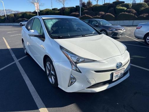 2017 Toyota Prius Three Touring