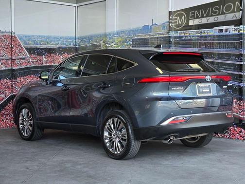 Coastal Gray Metallic 2024 Toyota Venza Limited