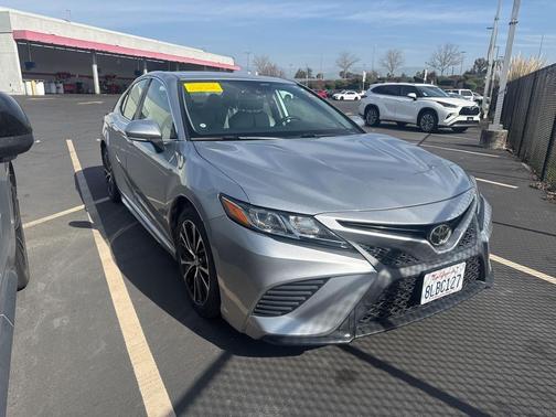 2019 Toyota Camry SE