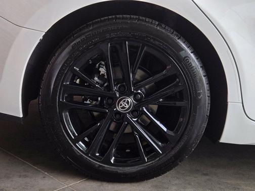 Ice 2026 Toyota Camry SE